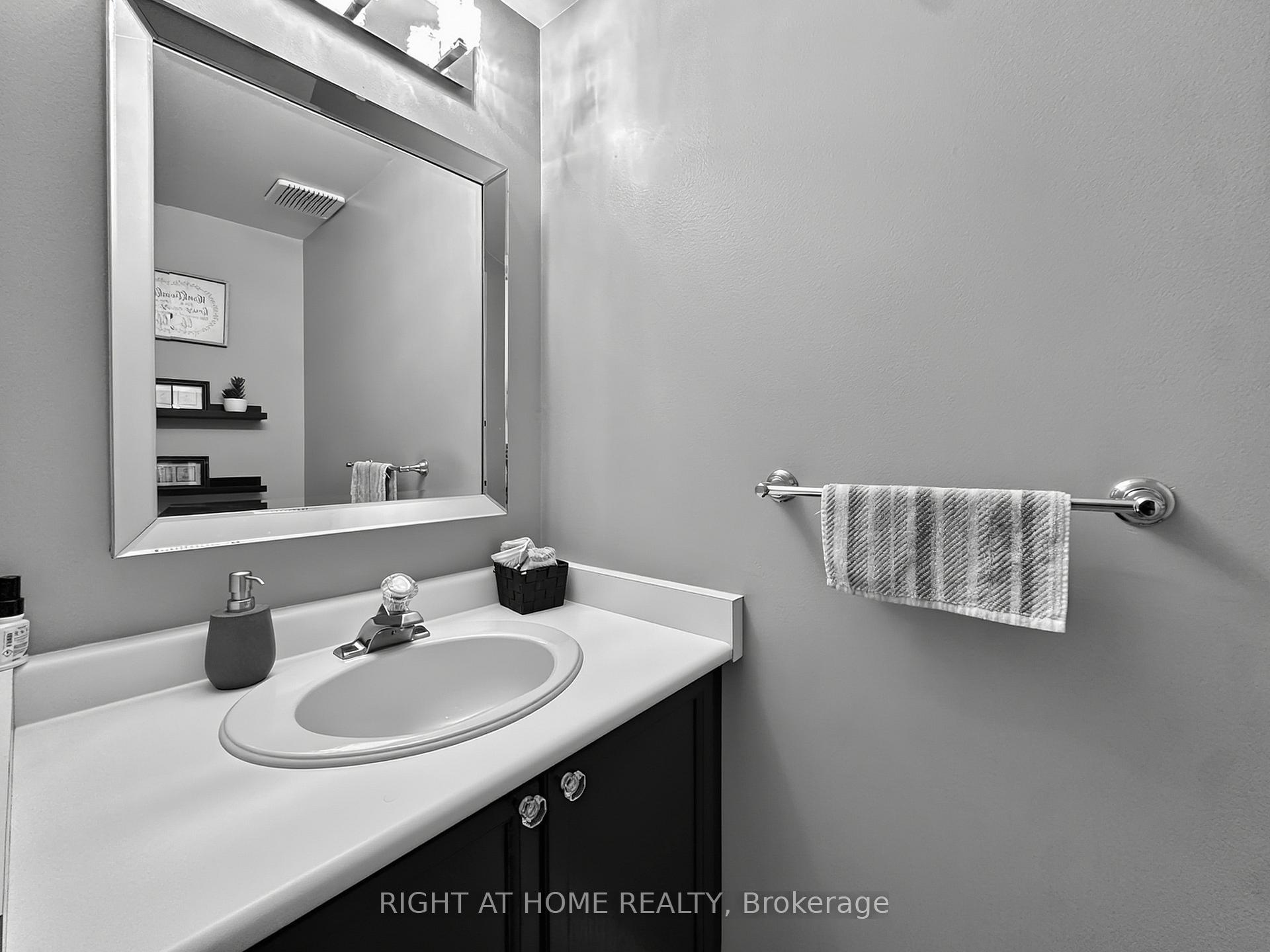 Photo 3 of 94 Provincial Place, Brampton, Northgate — HOMEH