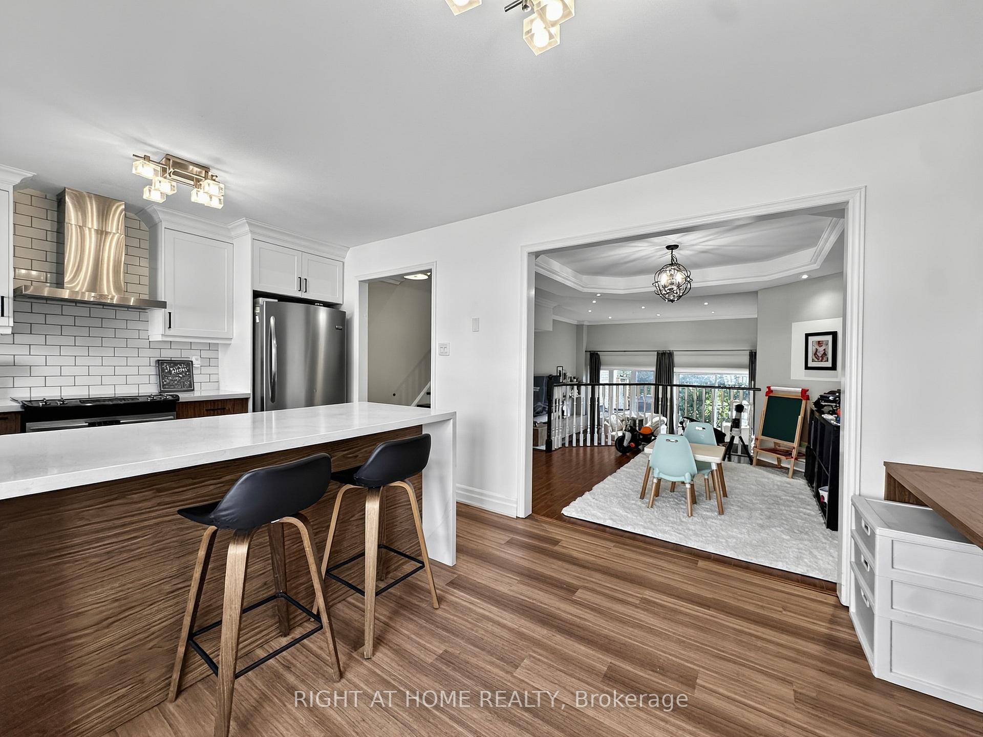 Photo 12 of 94 Provincial Place, Brampton, Northgate — HOMEH