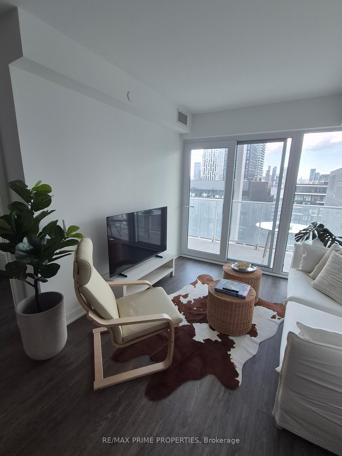 Photo 3 of Unit 3215, 88 Queen Street E, Toronto, Church-Yonge Corridor — HOMEH
