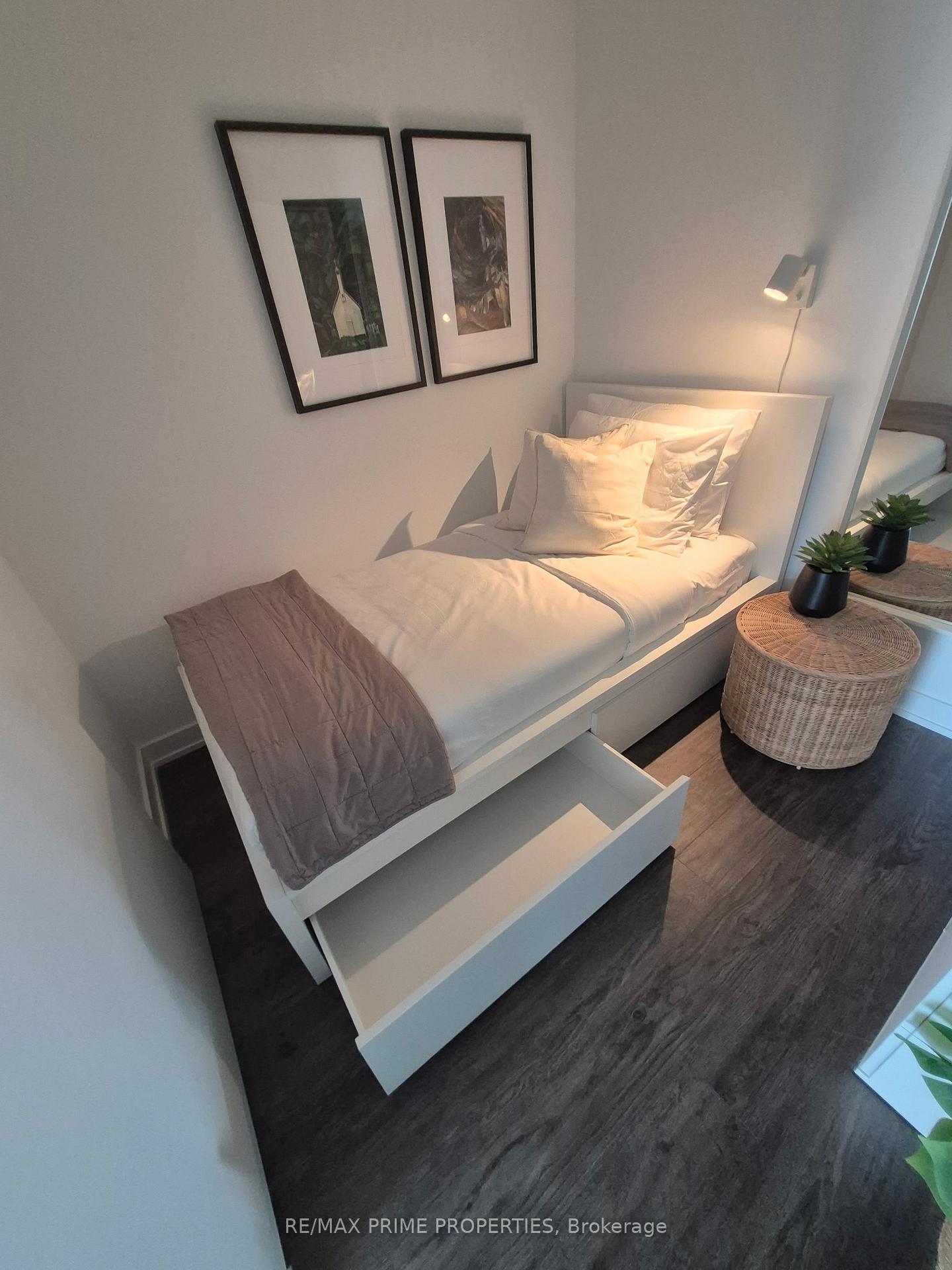 Photo 7 of Unit 3215, 88 Queen Street E, Toronto, Church-Yonge Corridor — HOMEH