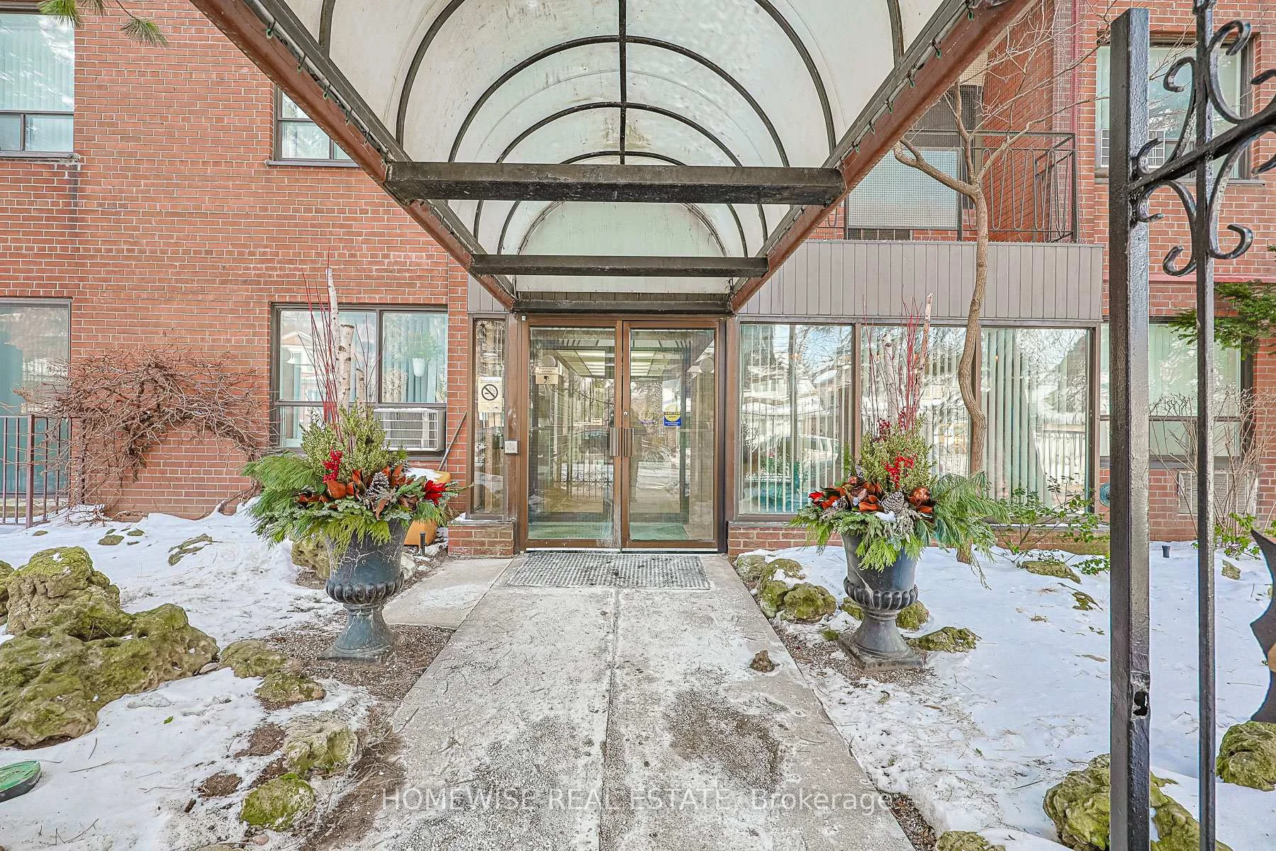 Photo 31 of Unit 506, 485 Kingston Road, Toronto, The Beaches — HOMEH