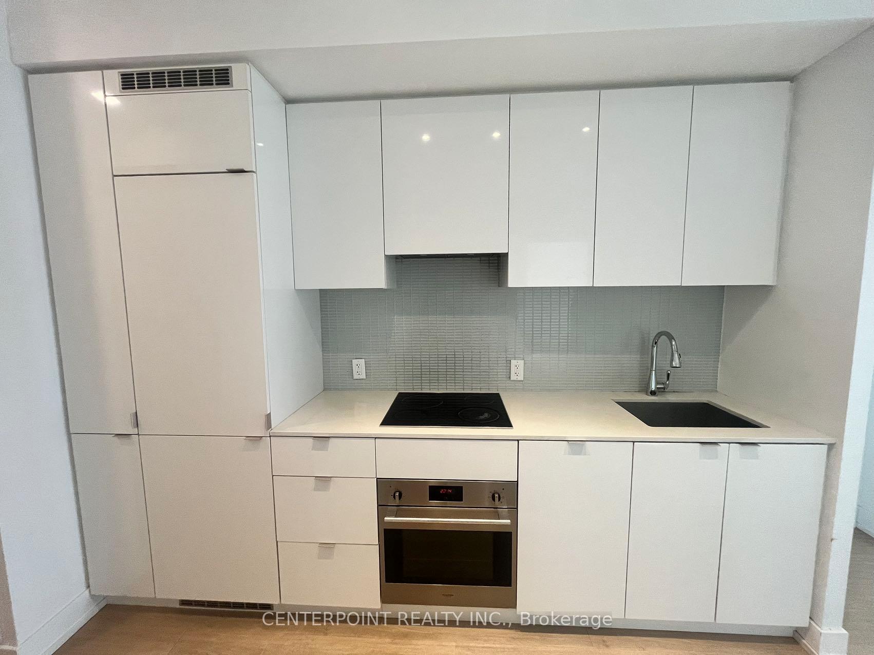 Photo 5 of Unit 3013, 7 Grenville Street, Toronto, Bay Street Corridor — HOMEH
