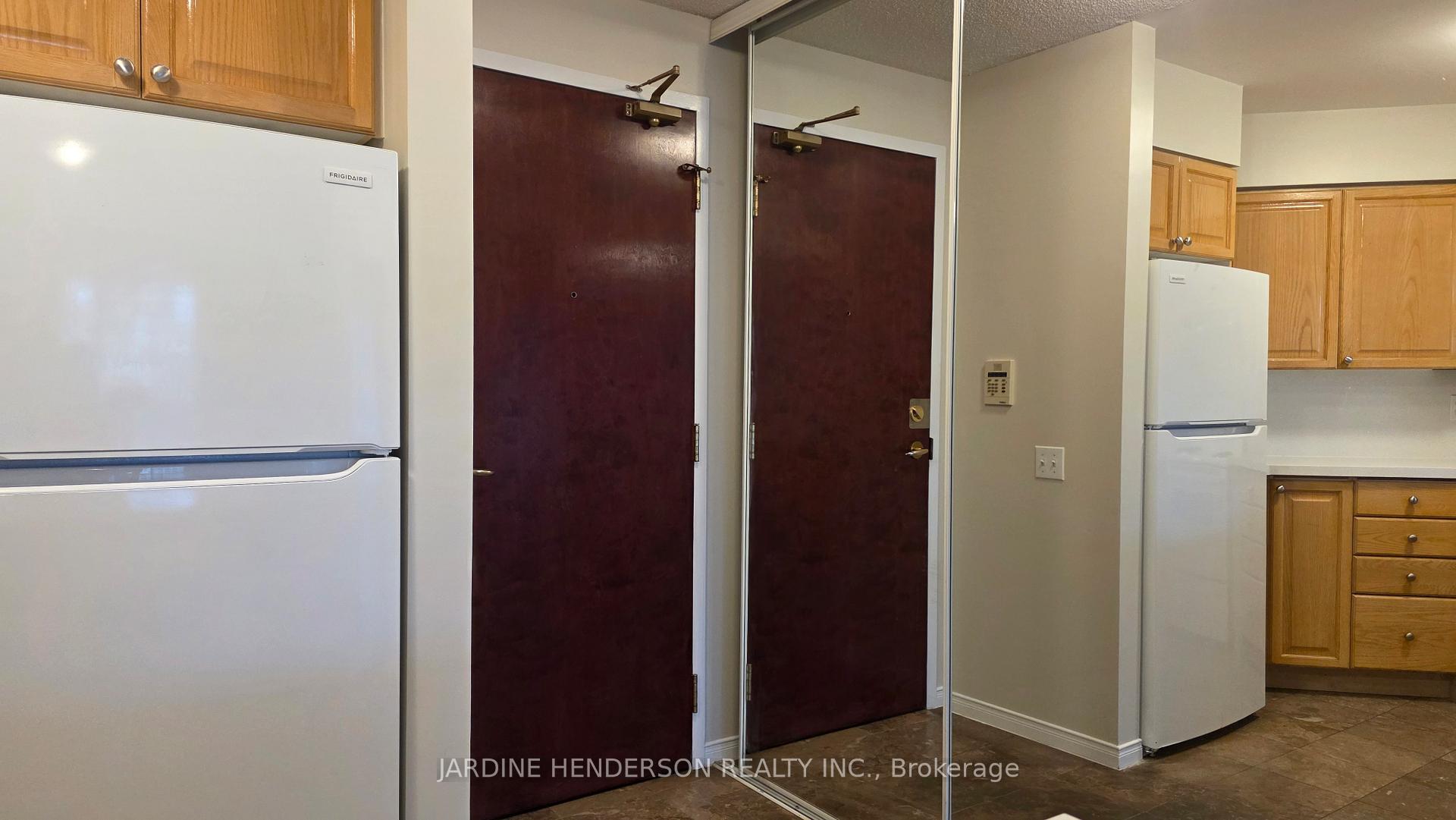 Photo 2 of Unit 1502, 750 Bay Street, Toronto, Bay Street Corridor — HOMEH