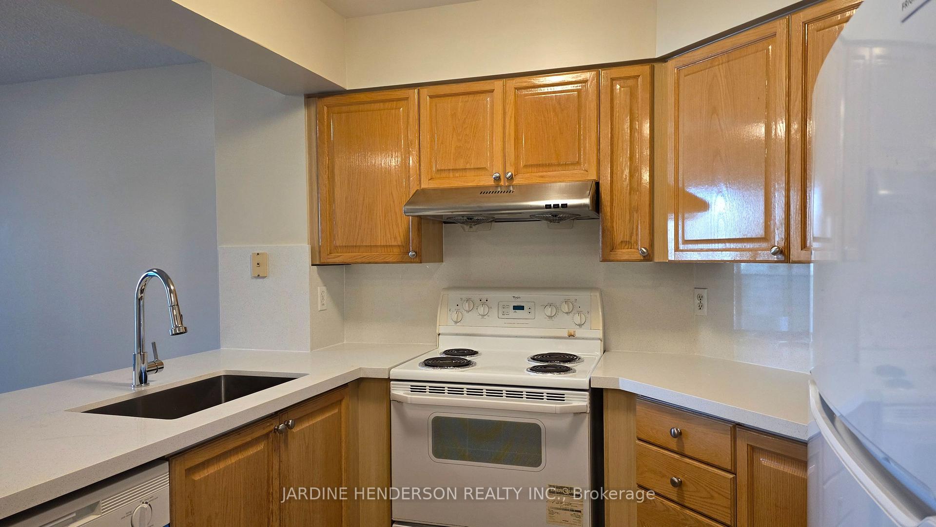 Photo 3 of Unit 1502, 750 Bay Street, Toronto, Bay Street Corridor — HOMEH