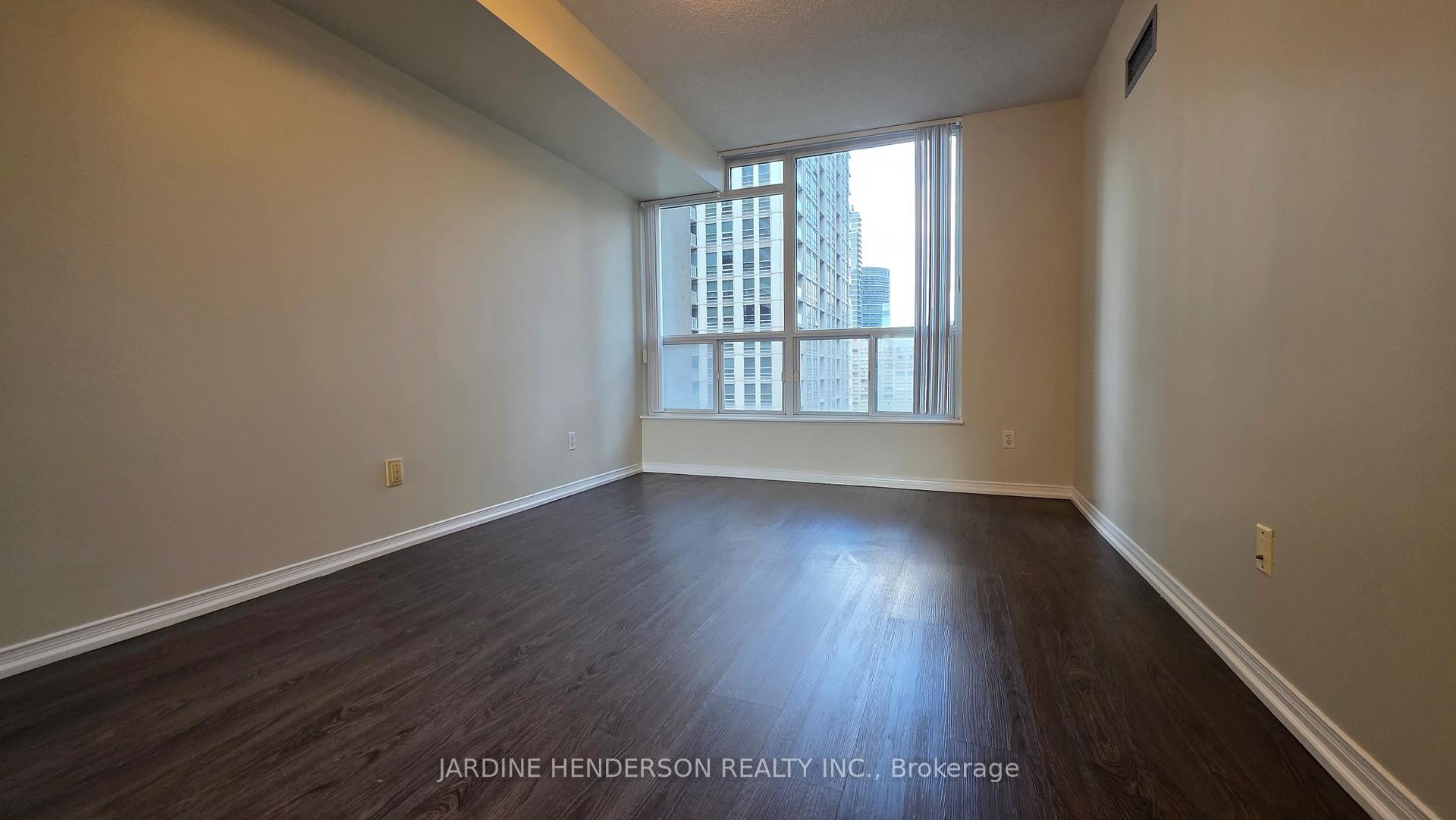 Photo 8 of Unit 1502, 750 Bay Street, Toronto, Bay Street Corridor — HOMEH
