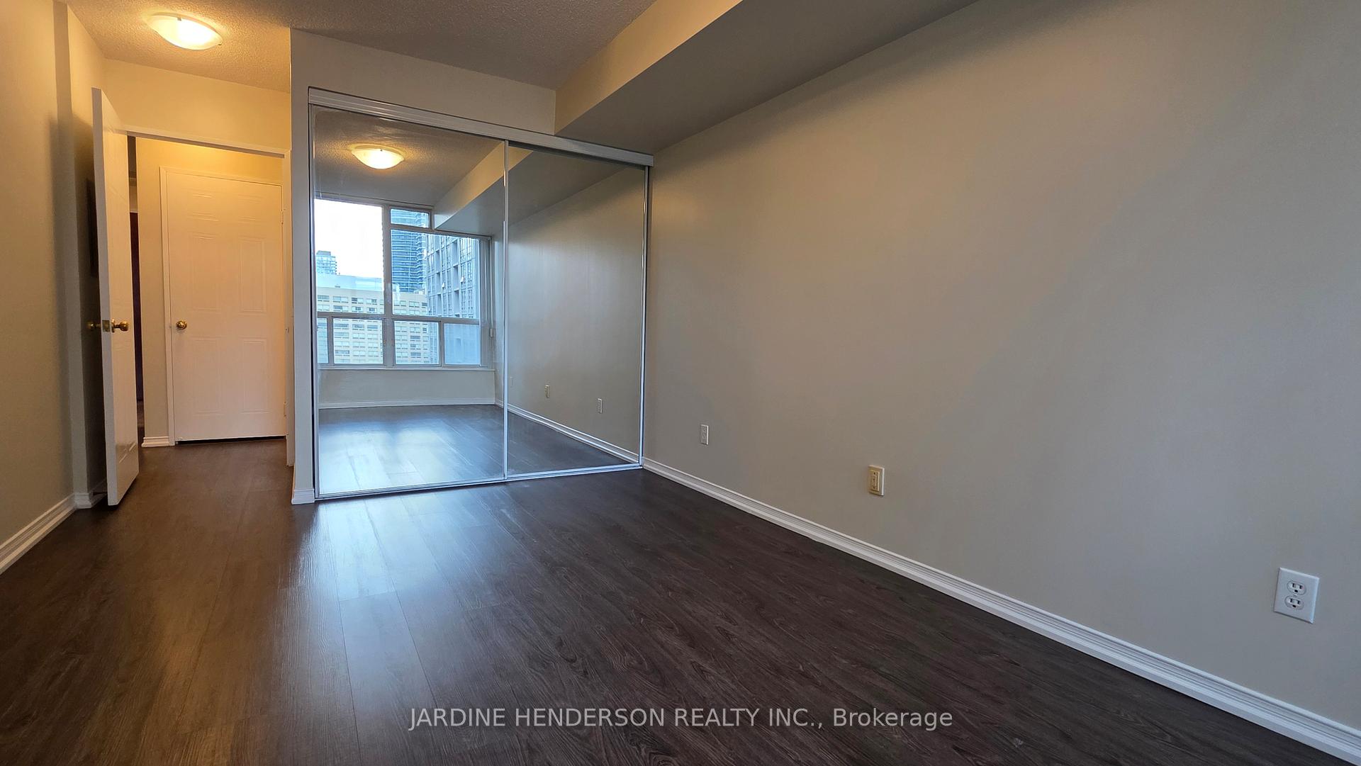 Photo 9 of Unit 1502, 750 Bay Street, Toronto, Bay Street Corridor — HOMEH