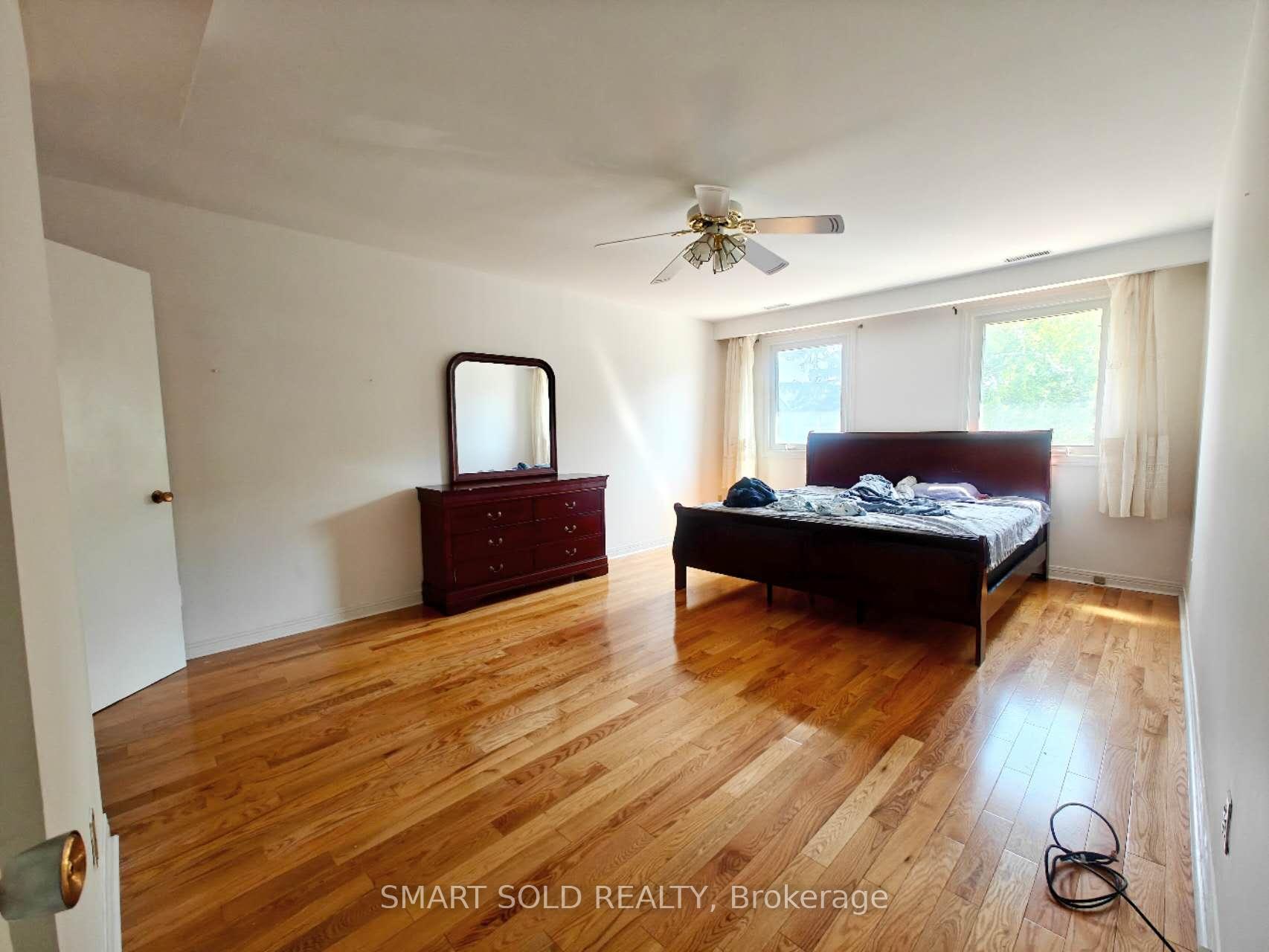 Photo 9 of 67 Emmeloord Crescent, Markham, Unionville — HOMEH