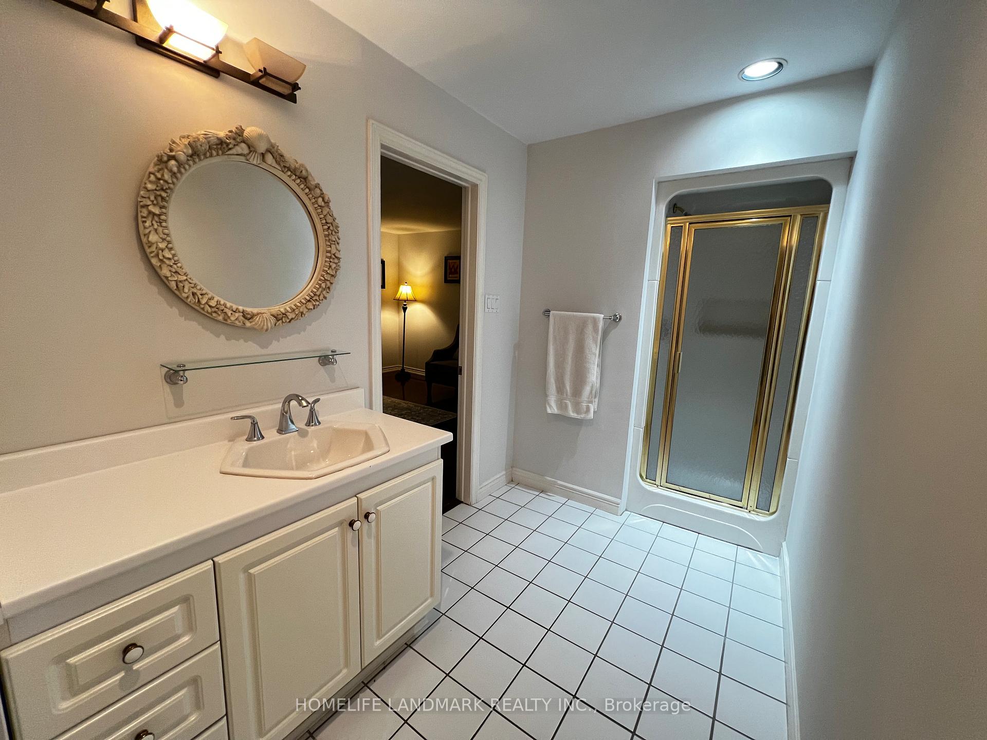 Photo 15 of 2301 Bennington Gate, Oakville, Ford — HOMEH