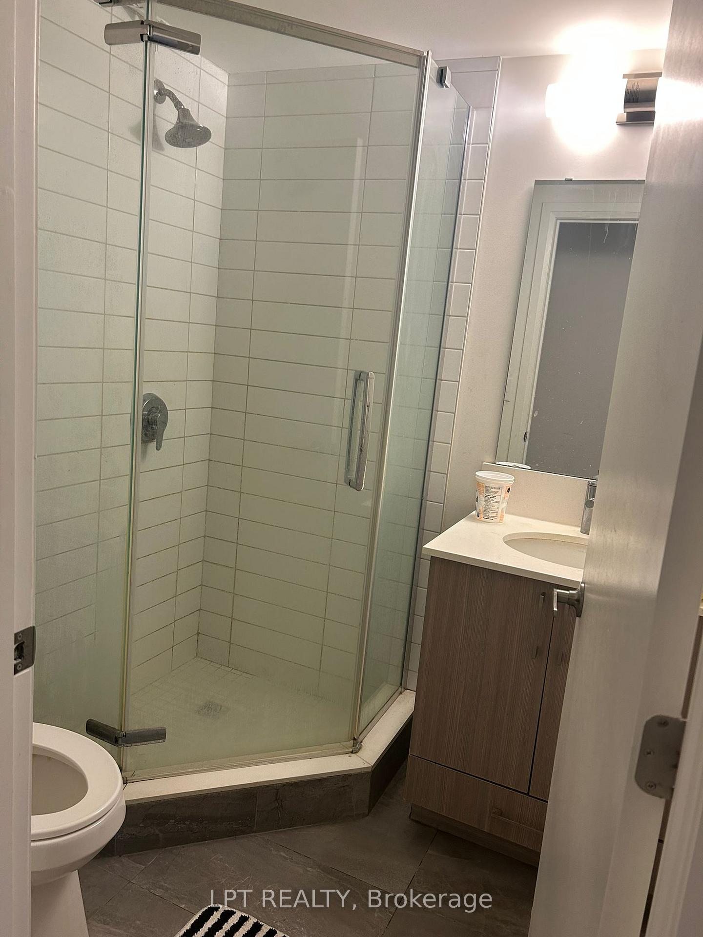 Photo 5 of Unit 218, 58 Lakeside Terrace, Barrie, Little Lake — HOMEH