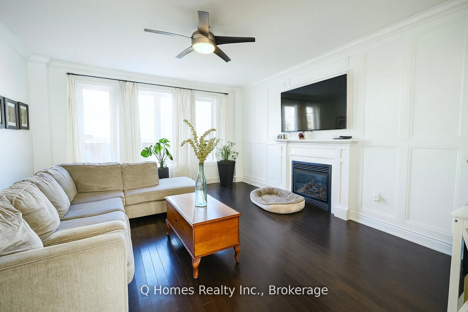 Photo 4 of 33 Graihawk Drive, Barrie, Ardagh — HOMEH