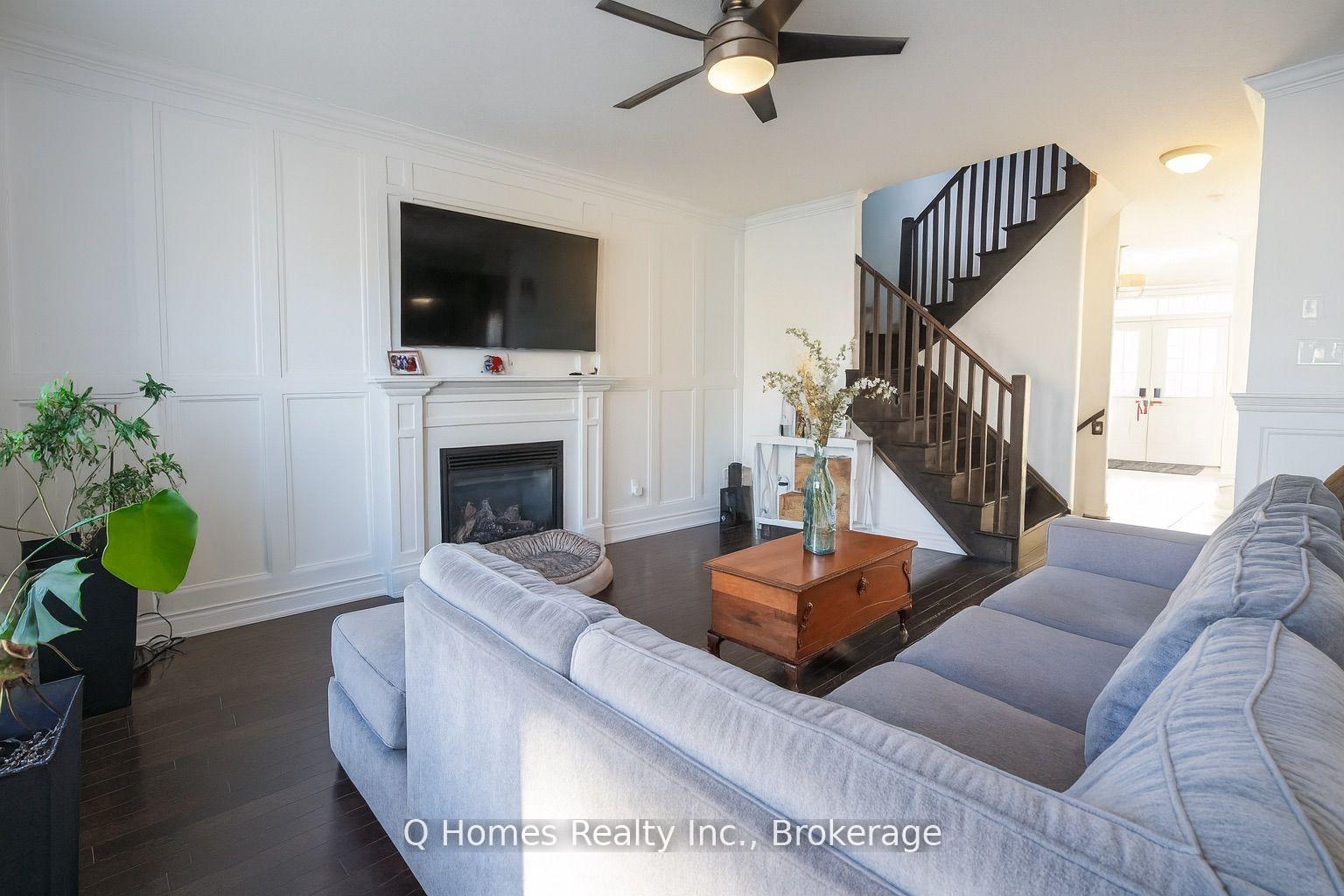 Photo 5 of 33 Graihawk Drive, Barrie, Ardagh — HOMEH