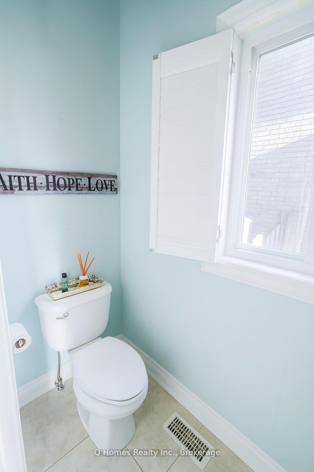 Photo 13 of 33 Graihawk Drive, Barrie, Ardagh — HOMEH