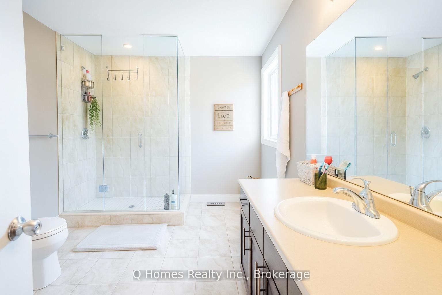 Photo 19 of 33 Graihawk Drive, Barrie, Ardagh — HOMEH