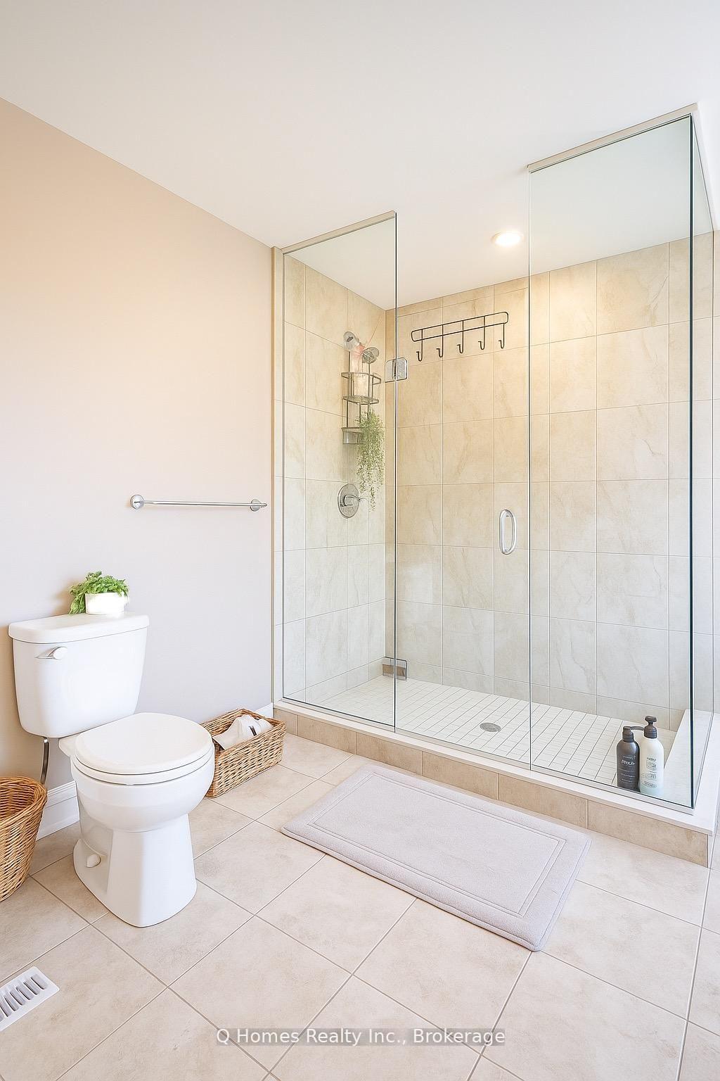 Photo 20 of 33 Graihawk Drive, Barrie, Ardagh — HOMEH