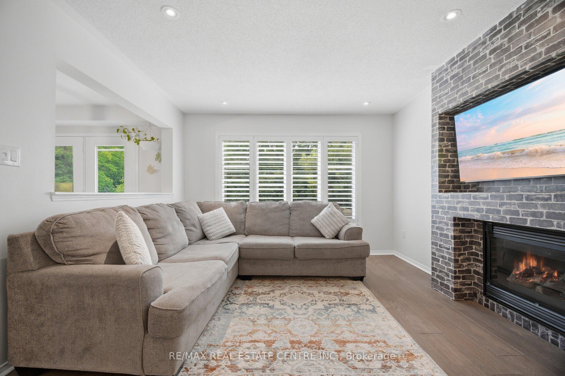 Photo 18 of 71 Barrett Avenue, Brantford, Echo Place — HOMEH