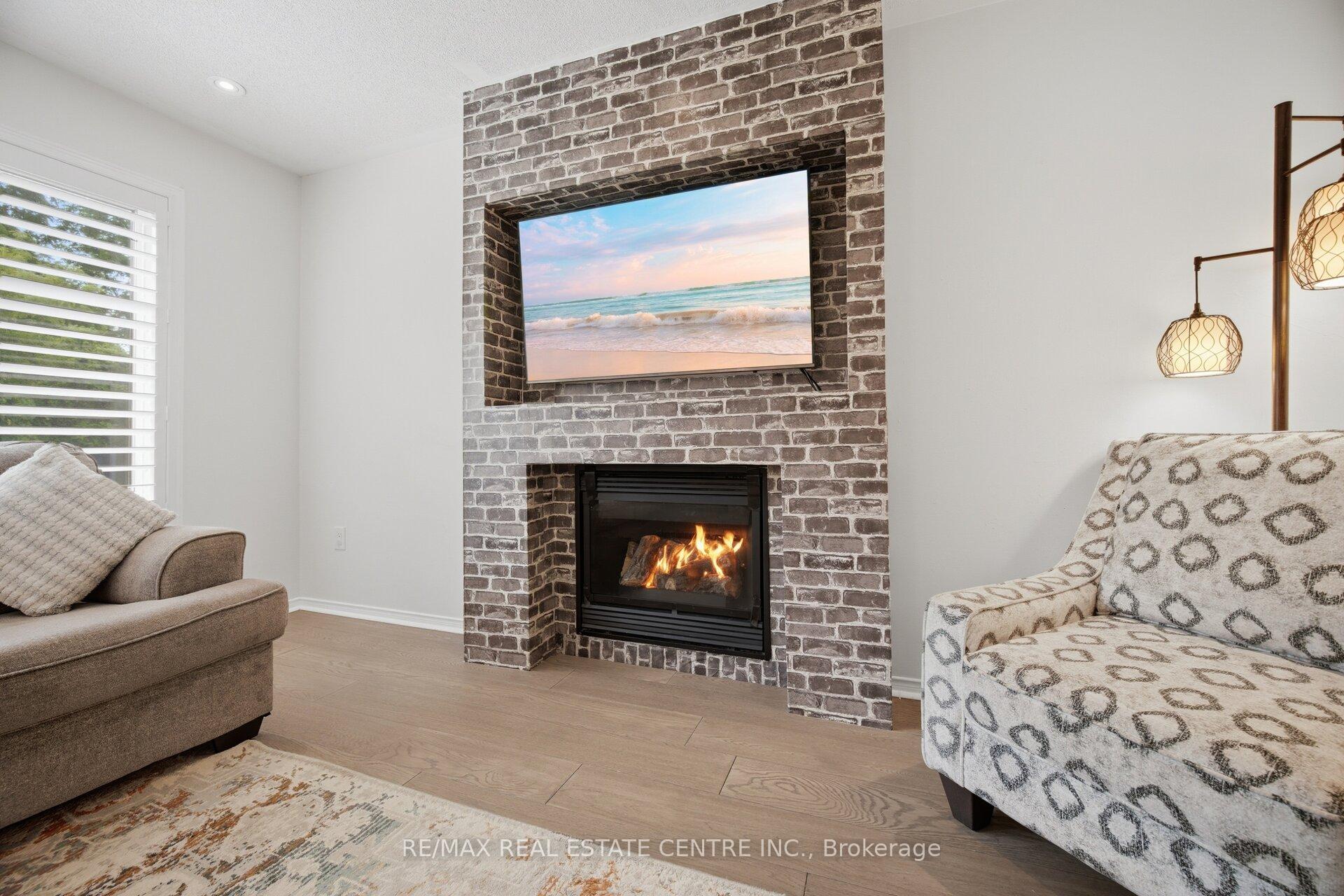 Photo 19 of 71 Barrett Avenue, Brantford, Echo Place — HOMEH