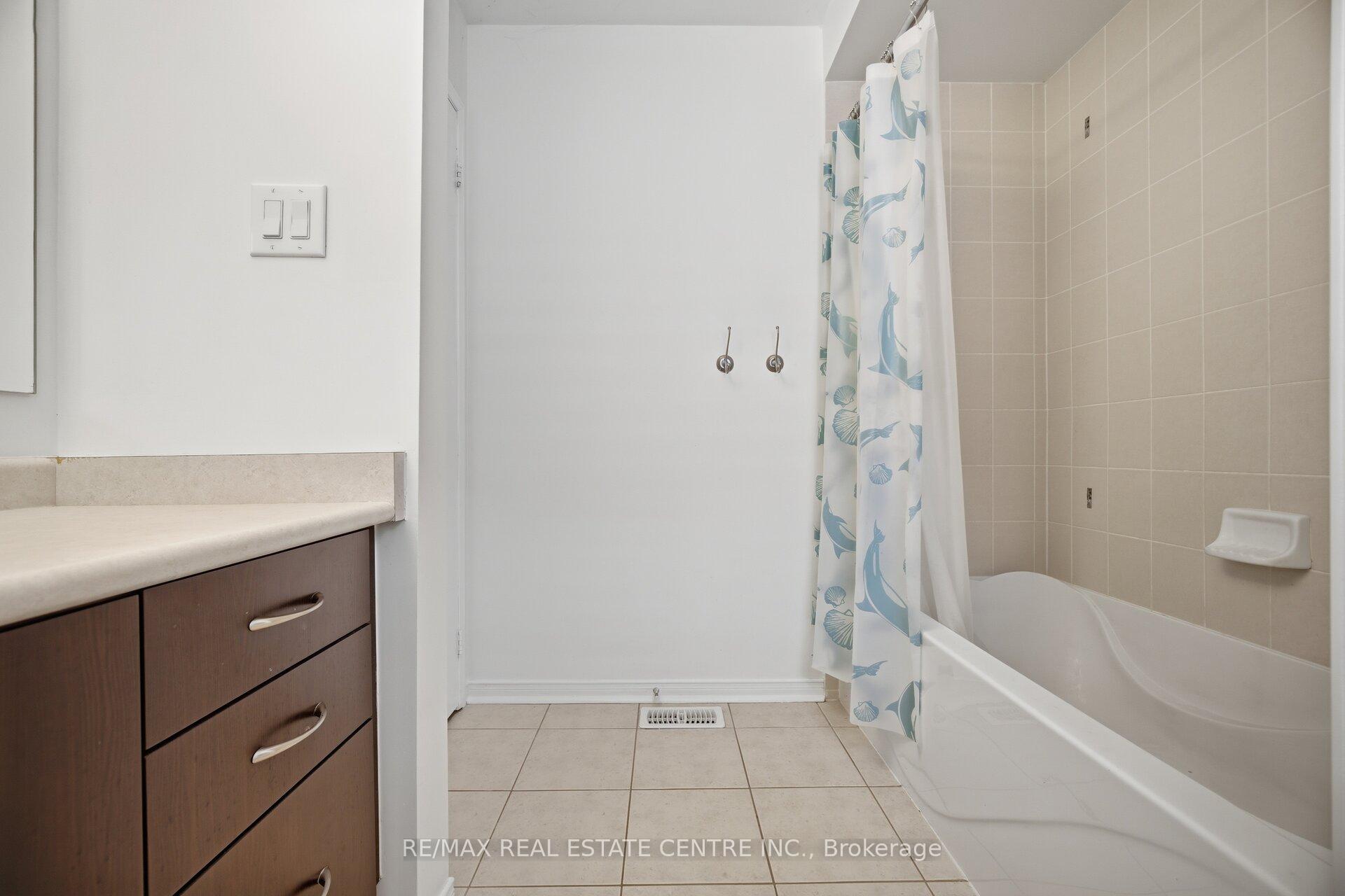 Photo 40 of 71 Barrett Avenue, Brantford, Echo Place — HOMEH