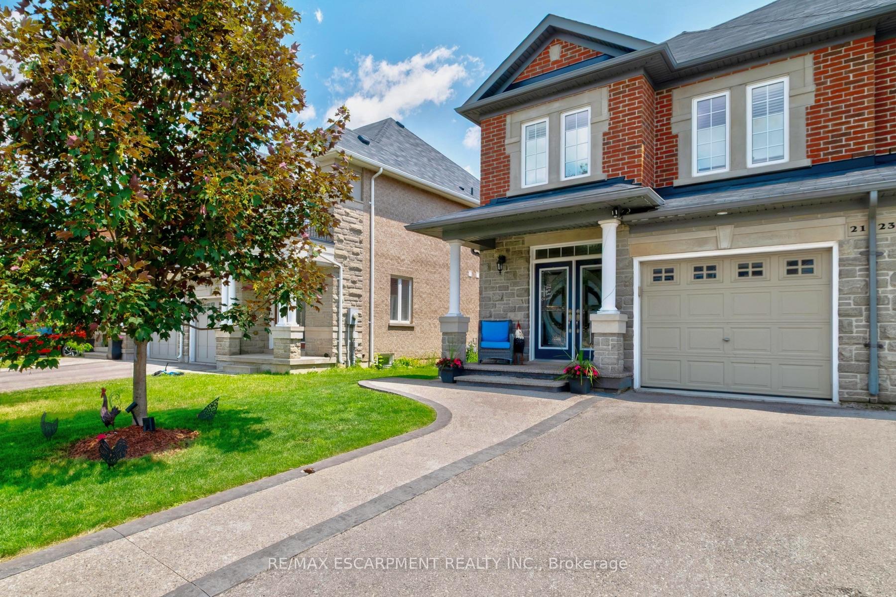 Photo 3 of 21 Summerberry Way, Hamilton, Carpenter — HOMEH