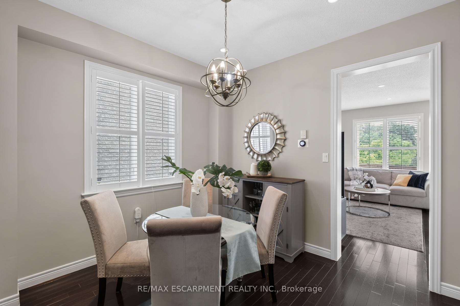 Photo 12 of 21 Summerberry Way, Hamilton, Carpenter — HOMEH