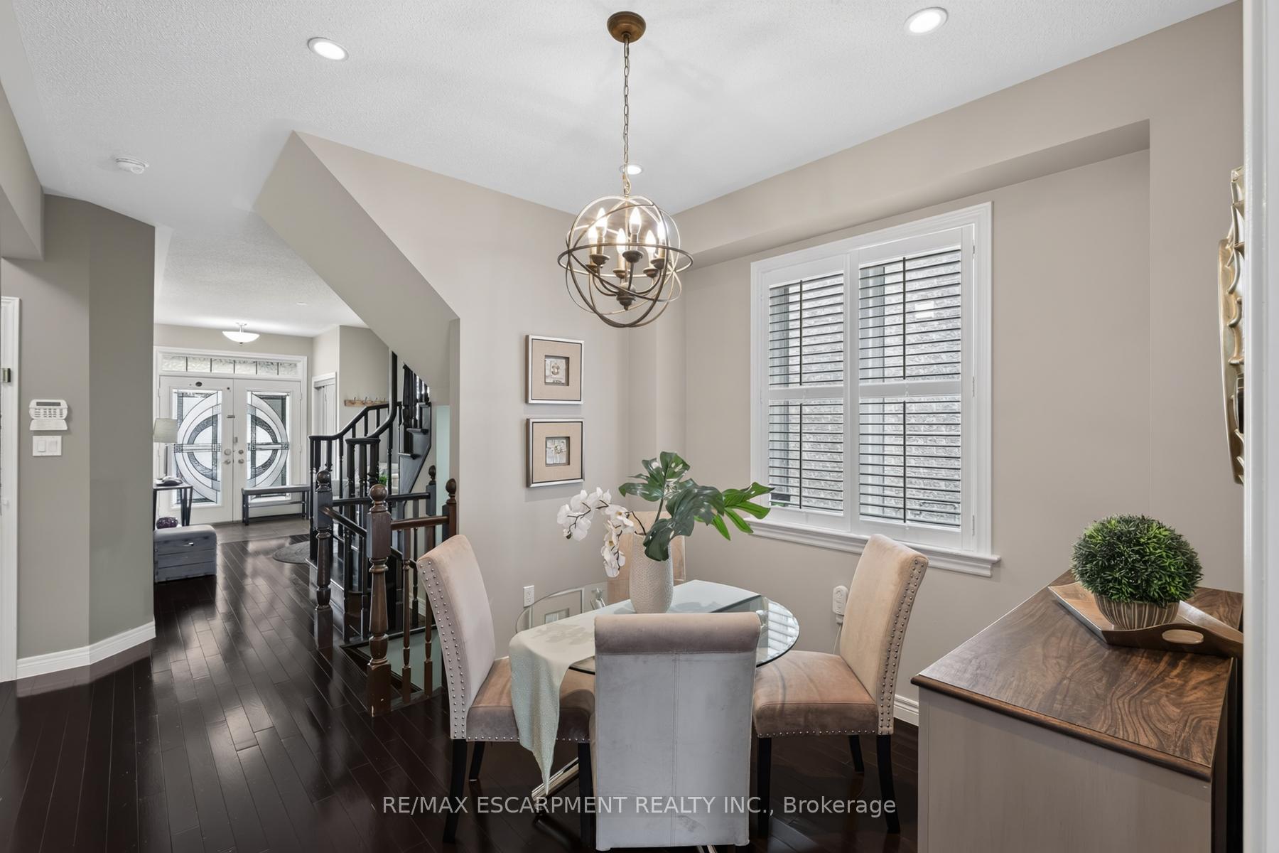 Photo 13 of 21 Summerberry Way, Hamilton, Carpenter — HOMEH