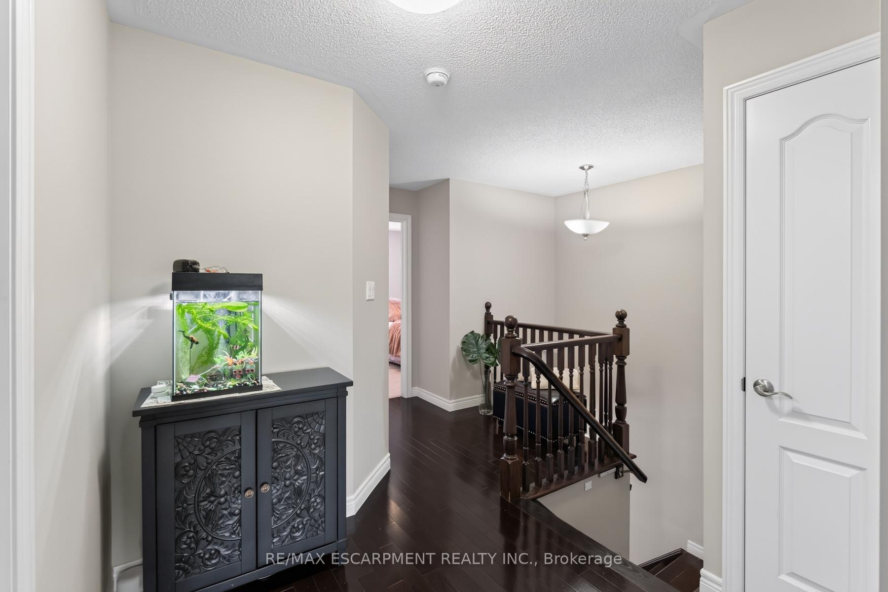Photo 22 of 21 Summerberry Way, Hamilton, Carpenter — HOMEH