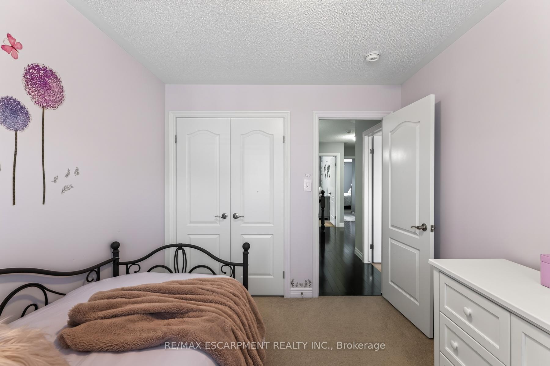 Photo 24 of 21 Summerberry Way, Hamilton, Carpenter — HOMEH