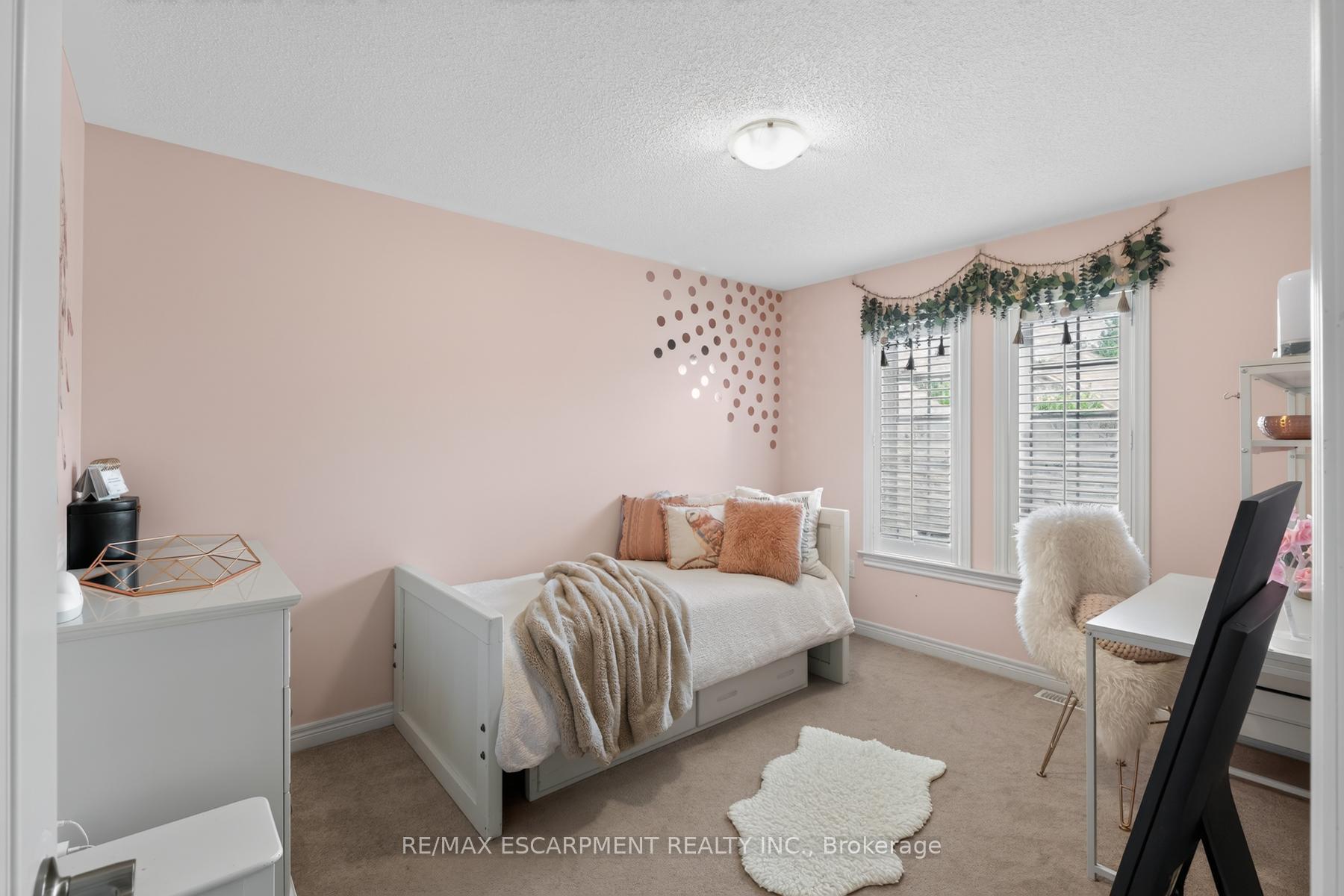 Photo 25 of 21 Summerberry Way, Hamilton, Carpenter — HOMEH