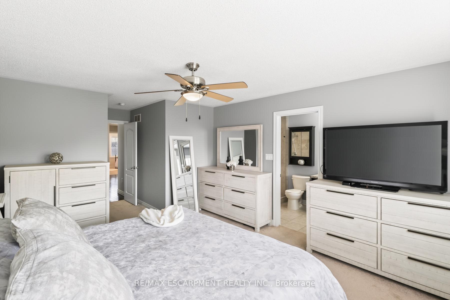 Photo 32 of 21 Summerberry Way, Hamilton, Carpenter — HOMEH