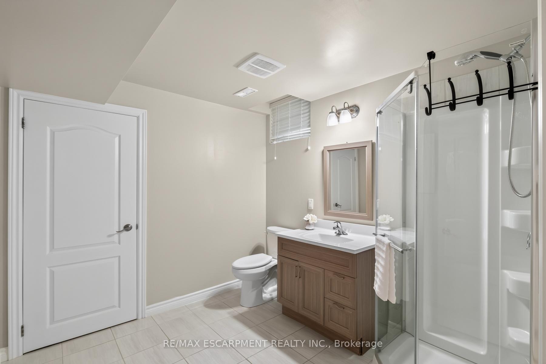 Photo 36 of 21 Summerberry Way, Hamilton, Carpenter — HOMEH