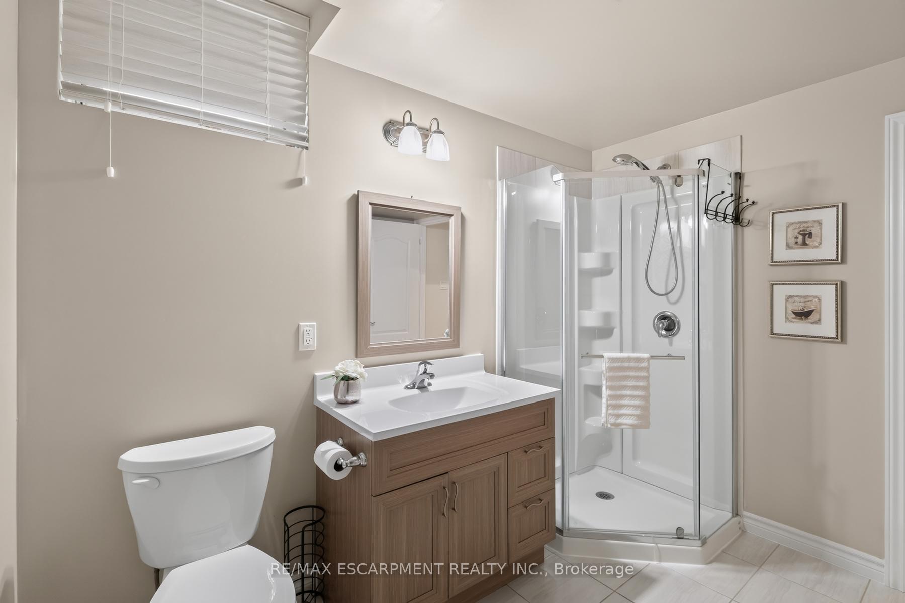 Photo 37 of 21 Summerberry Way, Hamilton, Carpenter — HOMEH