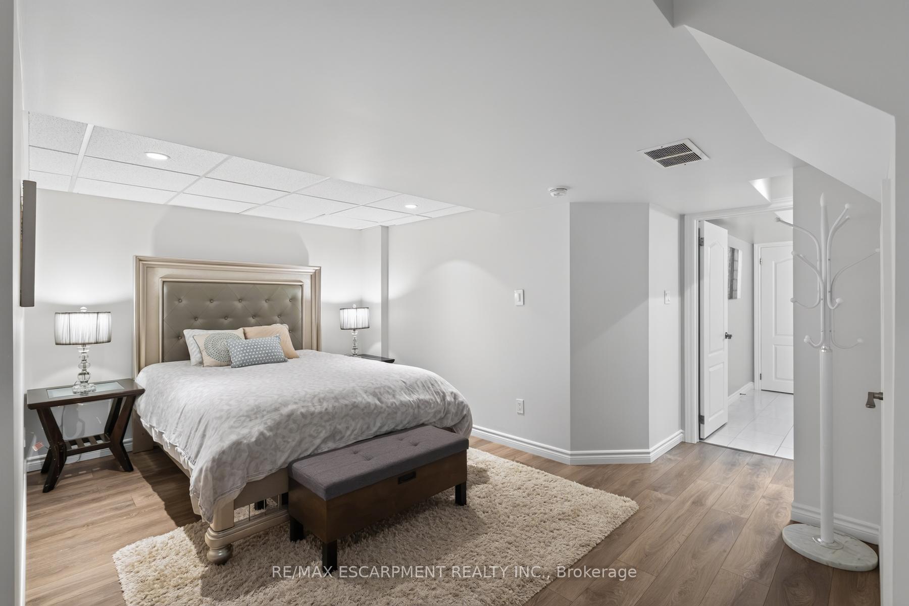 Photo 39 of 21 Summerberry Way, Hamilton, Carpenter — HOMEH
