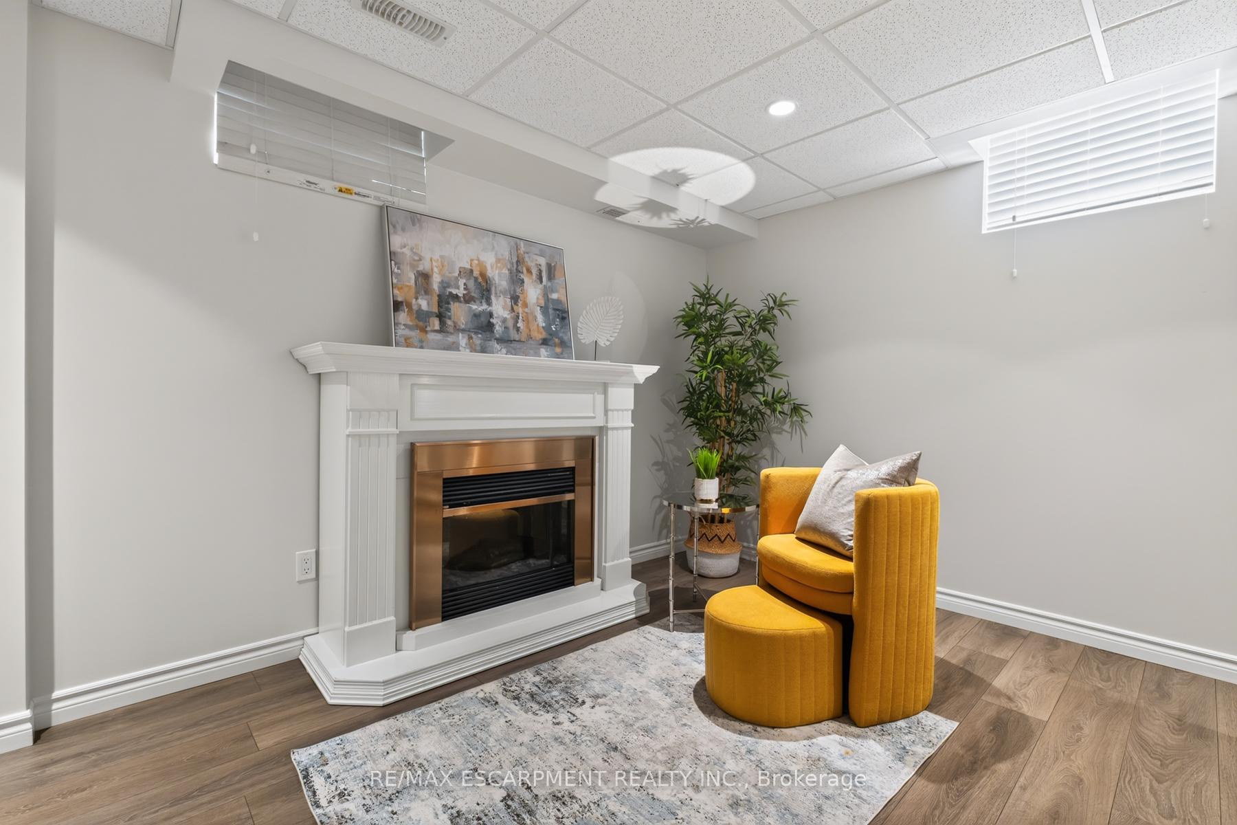 Photo 43 of 21 Summerberry Way, Hamilton, Carpenter — HOMEH