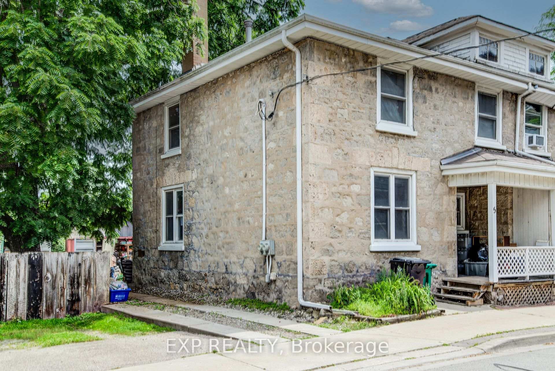 Photo 2 of 5 George Street S, Waterloo — HOMEH