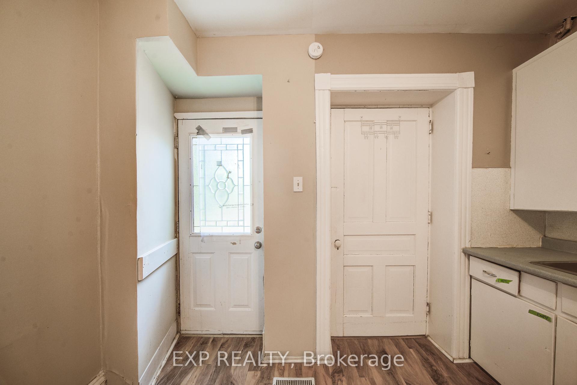 Photo 10 of 5 George Street S, Waterloo — HOMEH