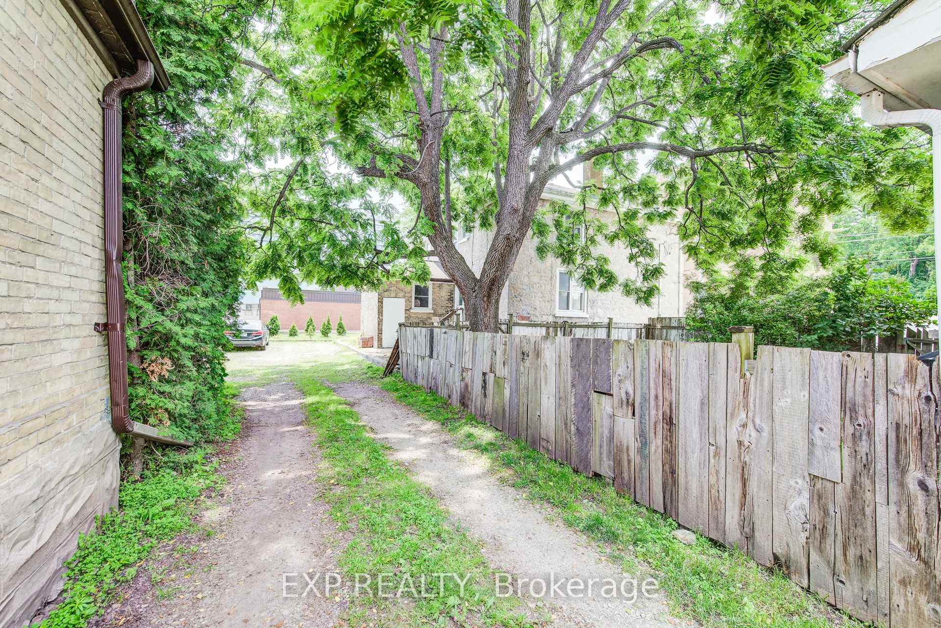 Photo 25 of 5 George Street S, Waterloo — HOMEH