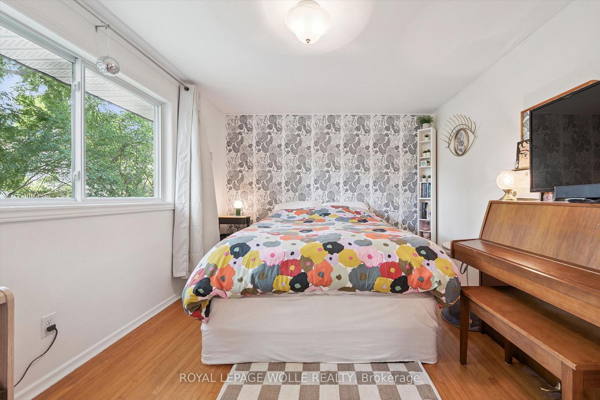 Photo 22 of 39 Shea Crescent, Kitchener, Laurentian Hills — HOMEH