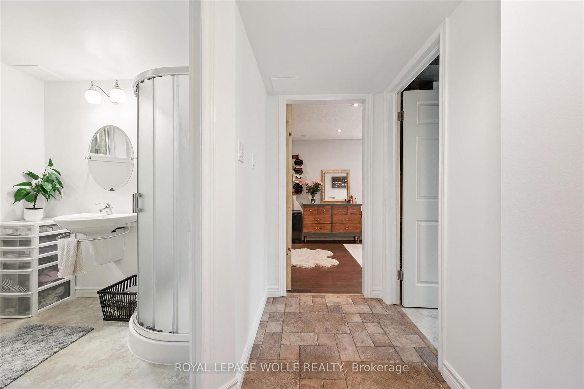 Photo 28 of 39 Shea Crescent, Kitchener, Laurentian Hills — HOMEH