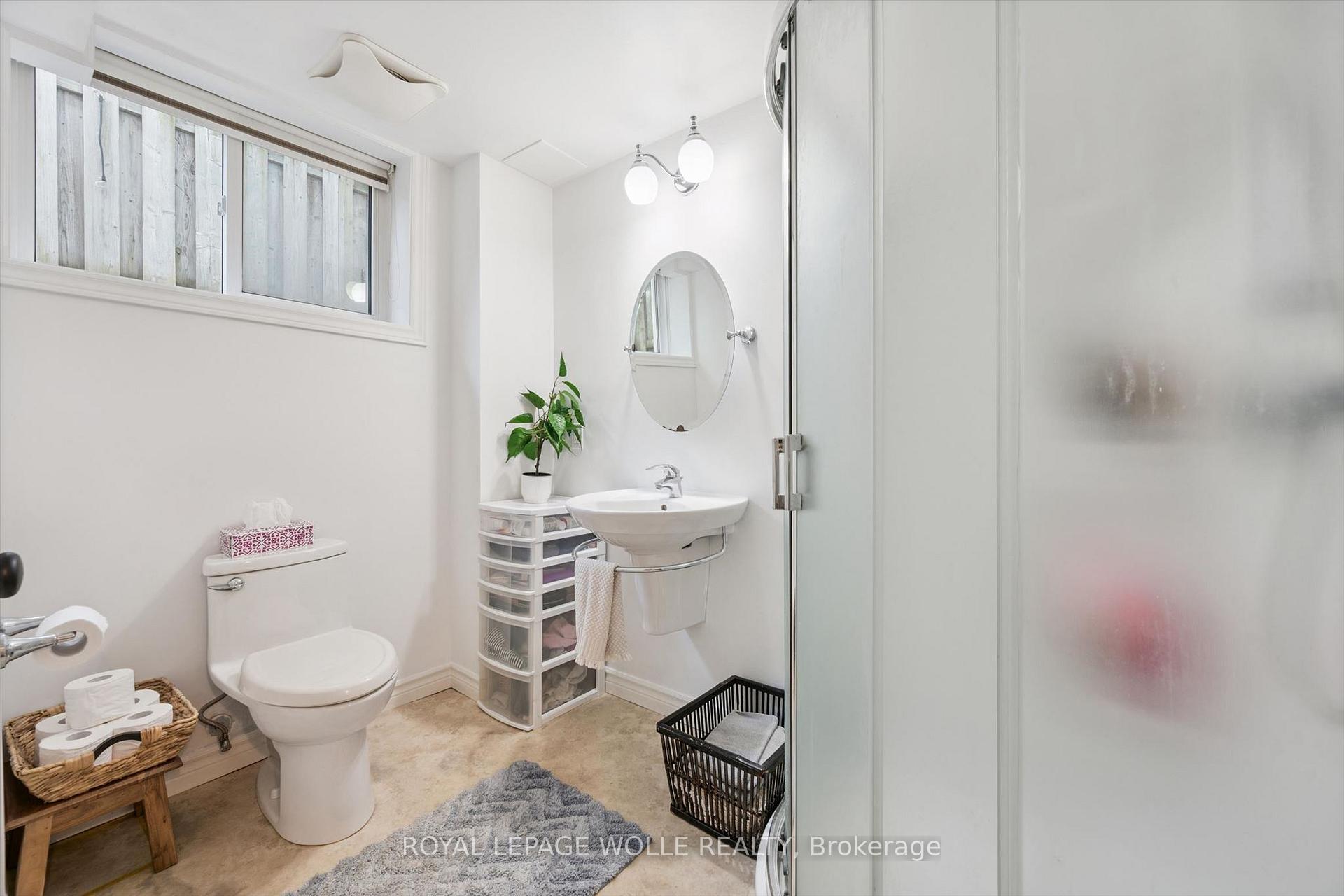 Photo 29 of 39 Shea Crescent, Kitchener, Laurentian Hills — HOMEH