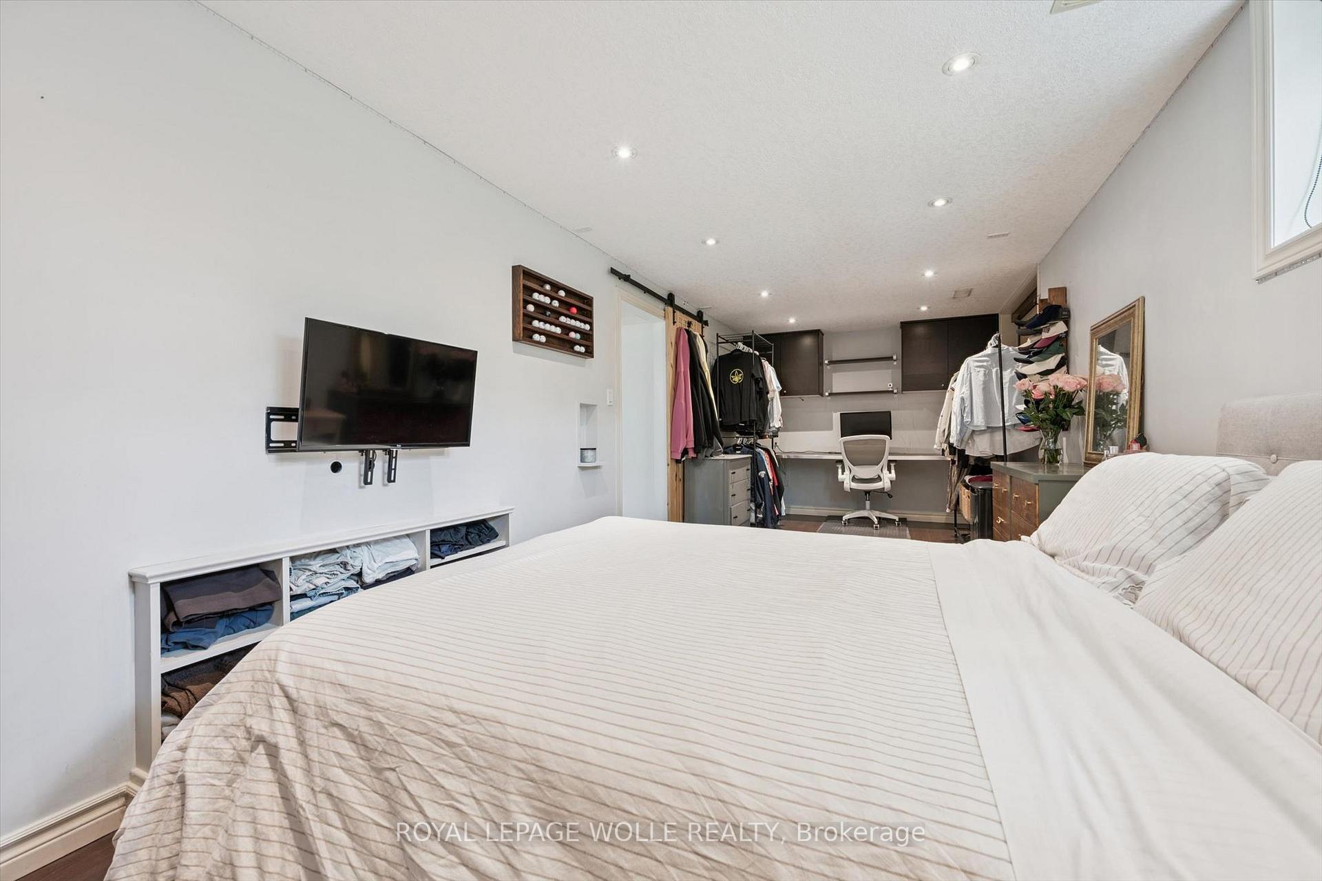 Photo 31 of 39 Shea Crescent, Kitchener, Laurentian Hills — HOMEH