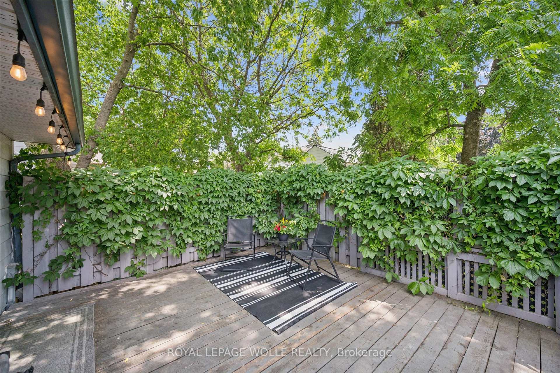 Photo 37 of 39 Shea Crescent, Kitchener, Laurentian Hills — HOMEH