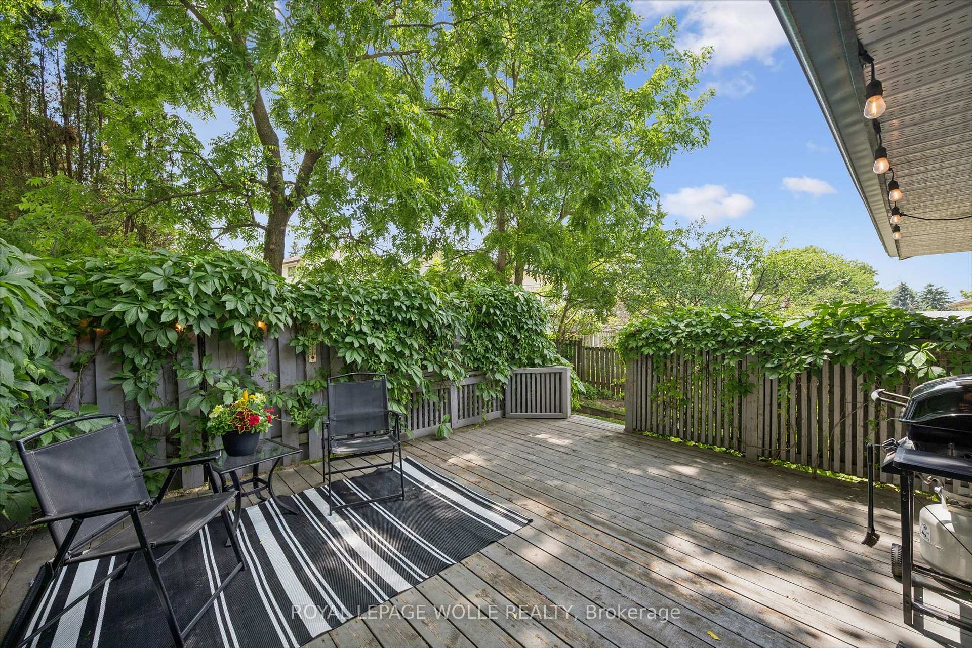 Photo 38 of 39 Shea Crescent, Kitchener, Laurentian Hills — HOMEH