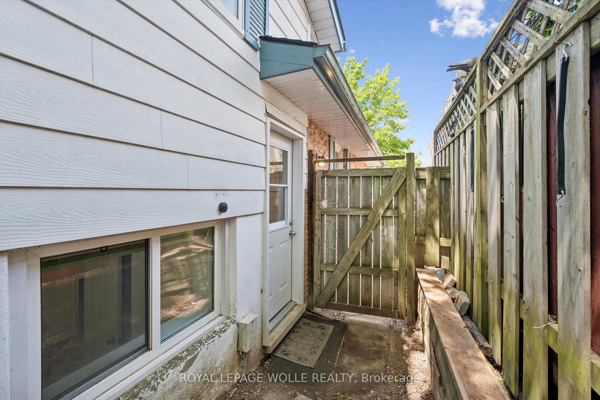 Photo 39 of 39 Shea Crescent, Kitchener, Laurentian Hills — HOMEH