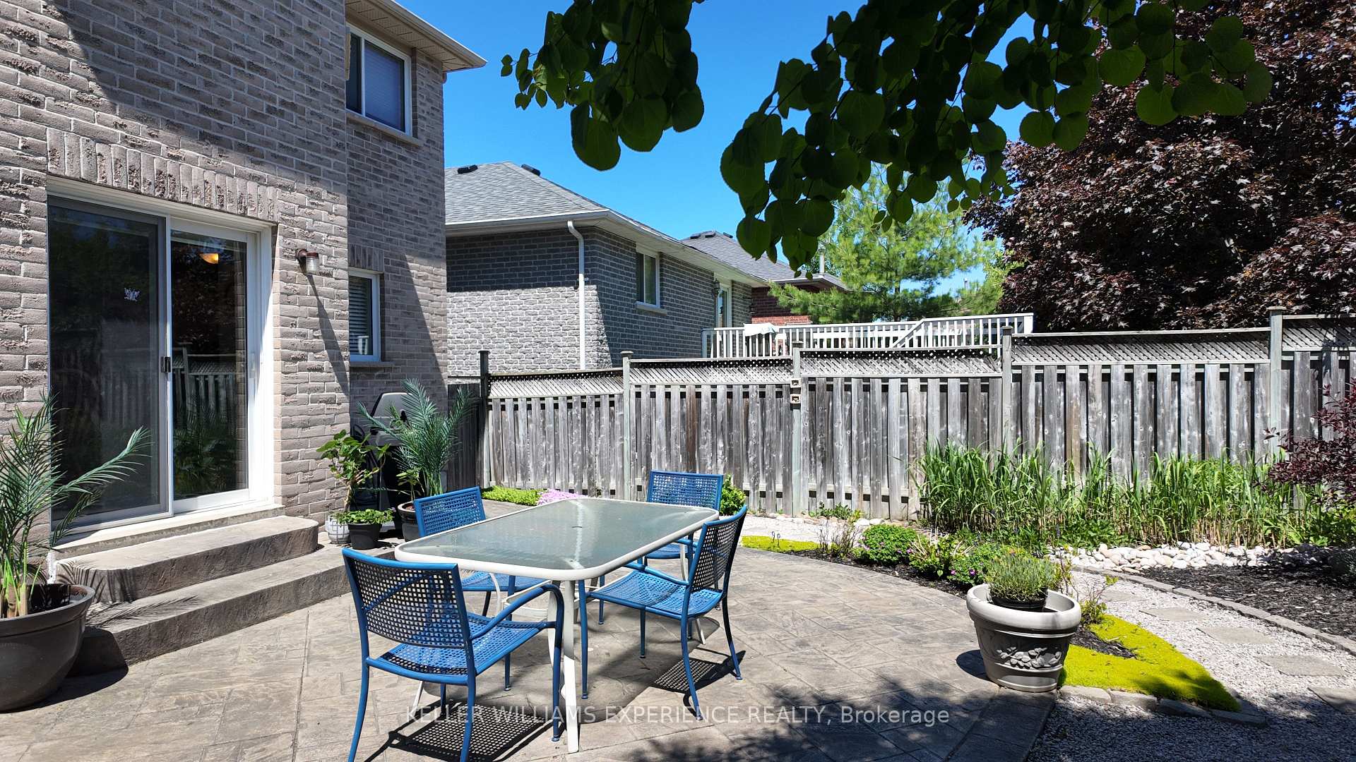 Photo 10 of 25 Muir Drive, Barrie, Ardagh — HOMEH