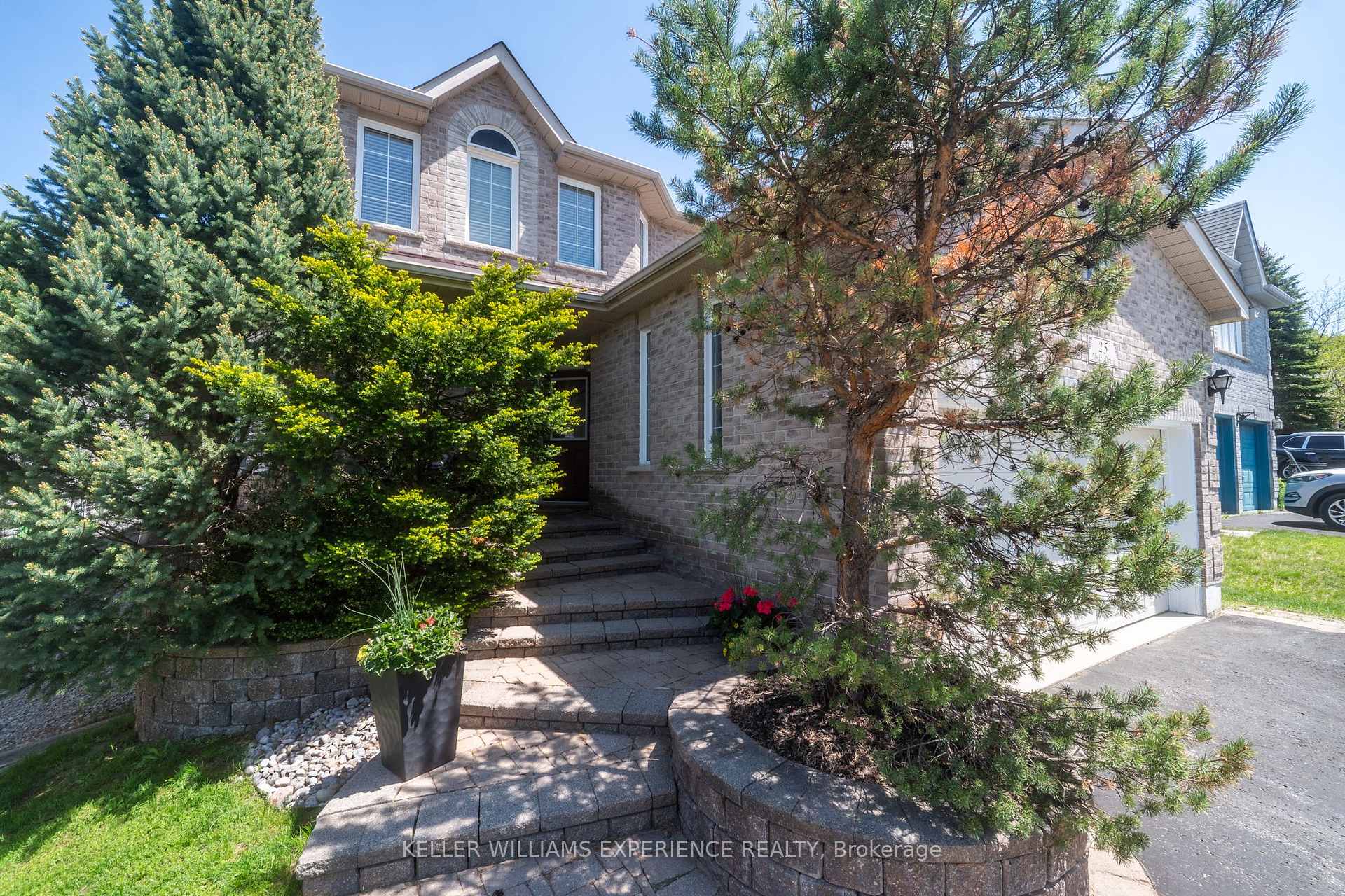 Photo 16 of 25 Muir Drive, Barrie, Ardagh — HOMEH