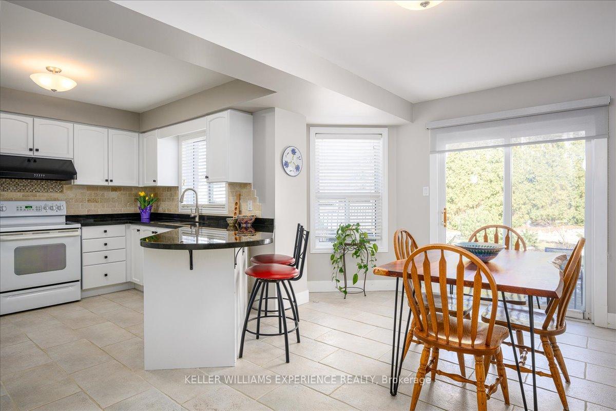 Photo 26 of 25 Muir Drive, Barrie, Ardagh — HOMEH