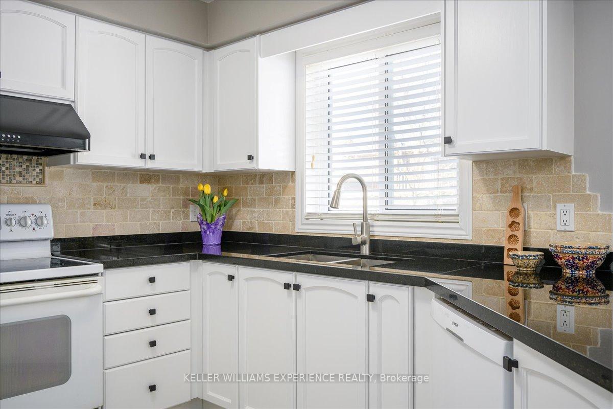 Photo 28 of 25 Muir Drive, Barrie, Ardagh — HOMEH