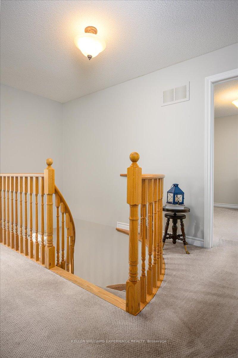 Photo 32 of 25 Muir Drive, Barrie, Ardagh — HOMEH