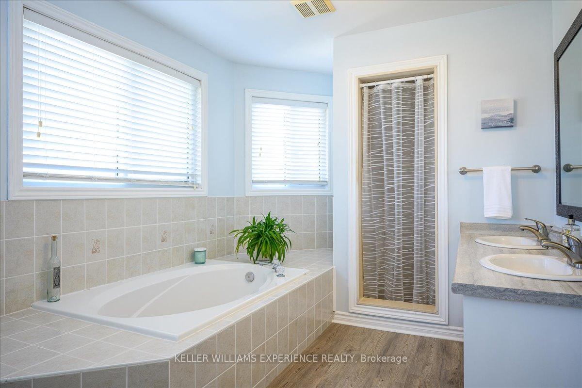 Photo 35 of 25 Muir Drive, Barrie, Ardagh — HOMEH