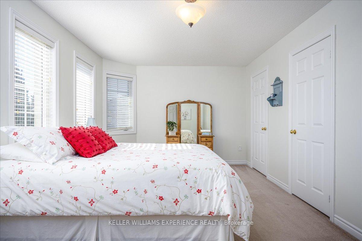 Photo 38 of 25 Muir Drive, Barrie, Ardagh — HOMEH