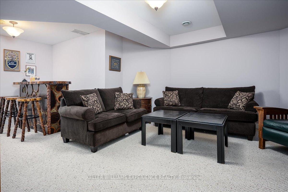 Photo 43 of 25 Muir Drive, Barrie, Ardagh — HOMEH